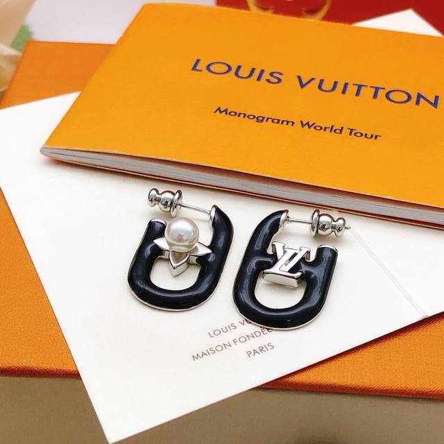No. Led0361 Lv* Latest black ear hook consistent with Z batch brass material