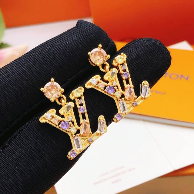 No. Led0354 Lv* Latest color diamond earrings consistent with Z batch brass mate