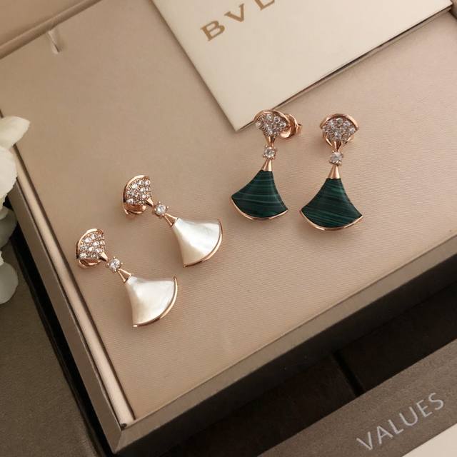 Exquisite Edition Bvlgari Diva Collection Malachite Green Dress Earrings with Po