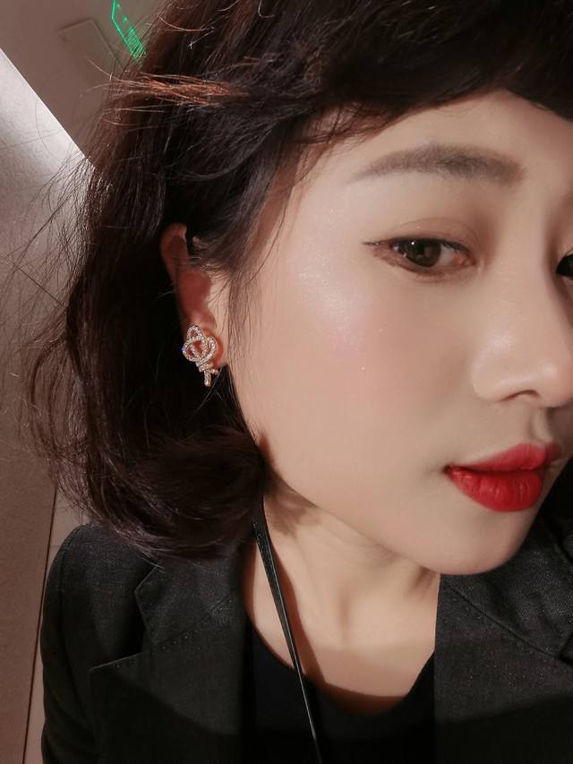 Our diamond-encrusted key stud earrings are customizable with real gold and diam