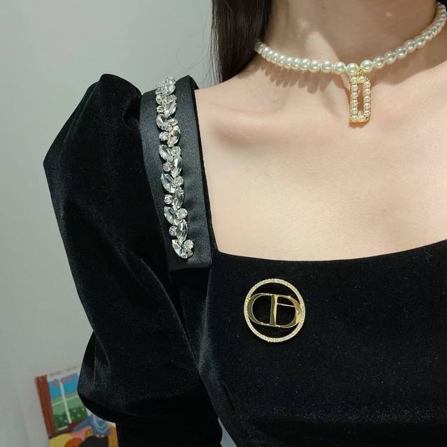 earrings and brooches Dior new Dior hoop rhinestone polished jewelry for rich gi