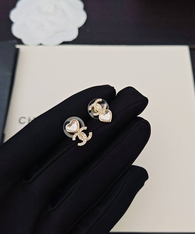 Chanel latest white diamond heart asymmetrical earrings, same as the Z batch bra