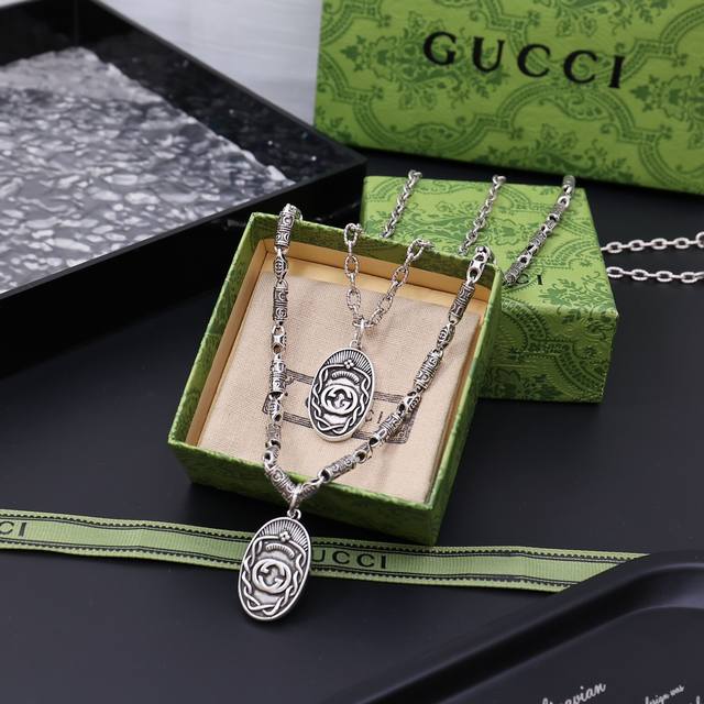 Two chain options available. New product release. Jumei's latest model is even m