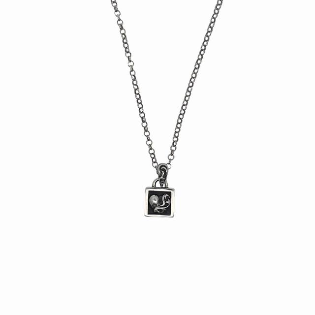Chrome Heart Small Square Necklace is retro and old-fashioned style with two cha