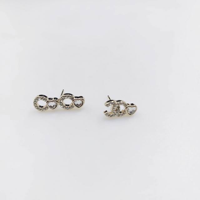 Chanel latest Coco white diamond heart earrings consistent with the Z batch bras