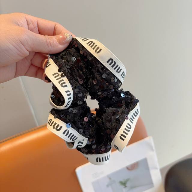 with packaging Miumiu Miu Miu new style hairband, exquisite beaded intestinal l