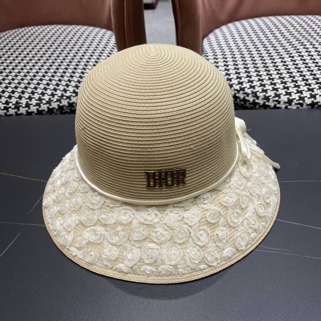 Dior Dior small flower rose straw fisherman hat women's new style fisherman hat