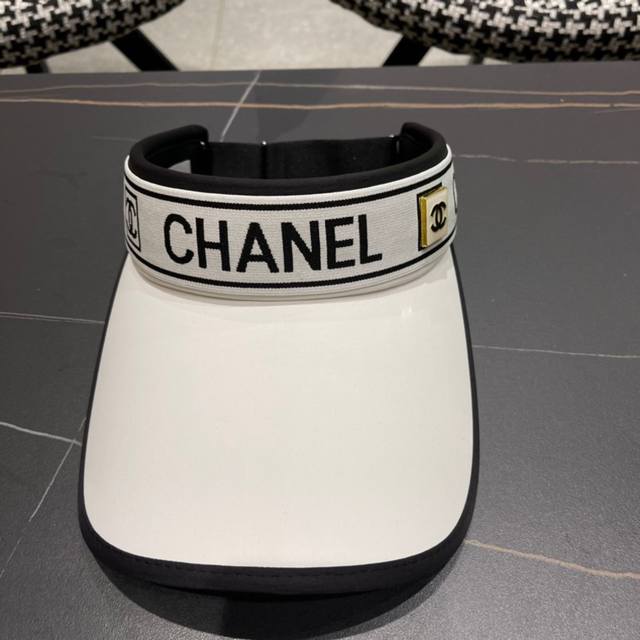 Chanel summer hollow top hat, suitable for running and sun protection, a must-ha