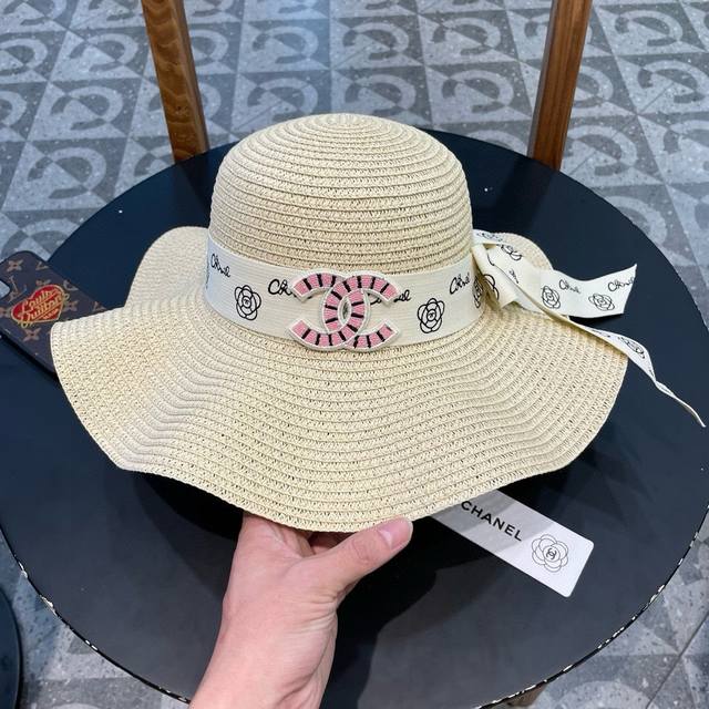 Chanel New brand cotton yarn straw hat is the first choice for the beach in summ