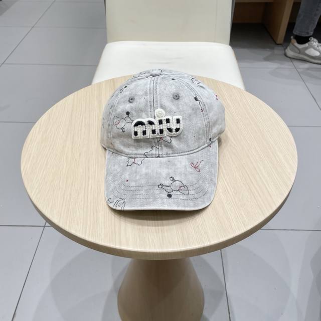 Miumiu Miu Miu canvas baseball cap, custom-made to scale, 57cm head circumferenc