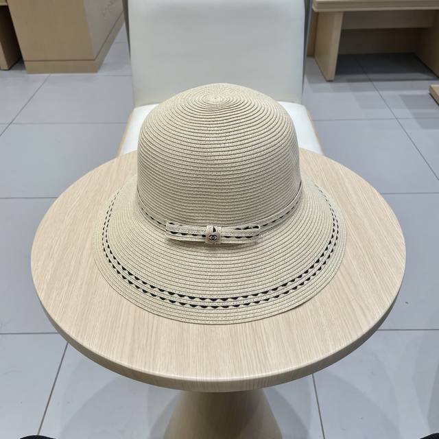 Chanel Chanel fashion casual contrast color straw hat sun hat summer women's fac