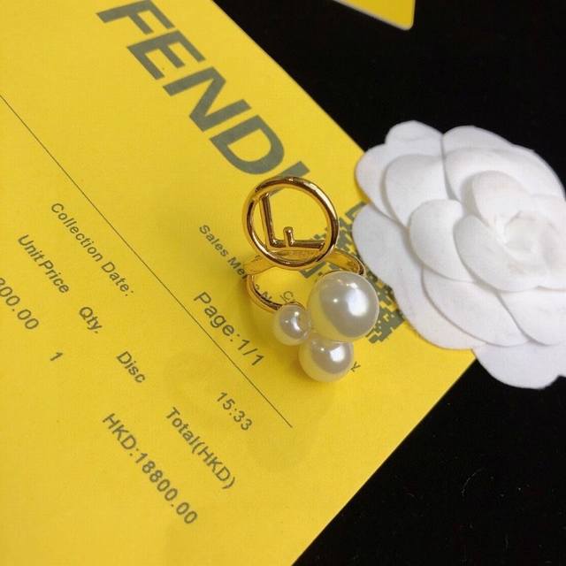 Fd Hot Collection Open Ring Exclusive Fendi. The Fendi logo is beautifully shape