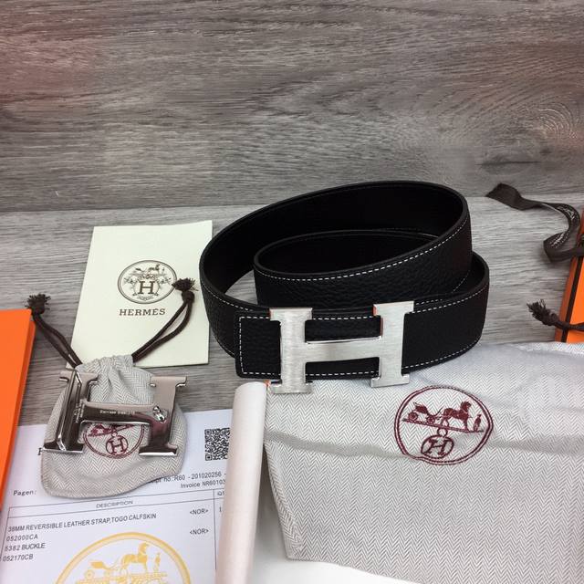 H Men's Belt, Reversible, 38mm Width, Made in Italy, Togo Lychee Texture, Import
