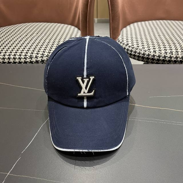 Lv Louis Vuitton 2025 new women's hat women's peaked cap Korean style hard top b