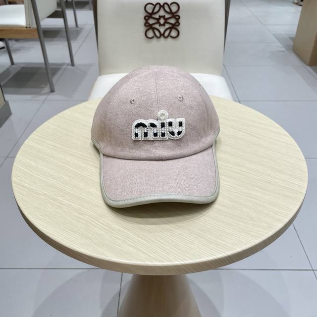 Miumiu Miu Miu New Autumn and Winter Baseball Cap Miumiu corduroy baseball cap i