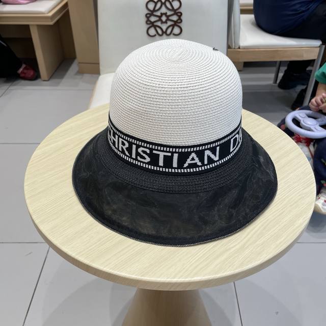 Dior new straw hat, high-end customization, celebrity style, details to be added