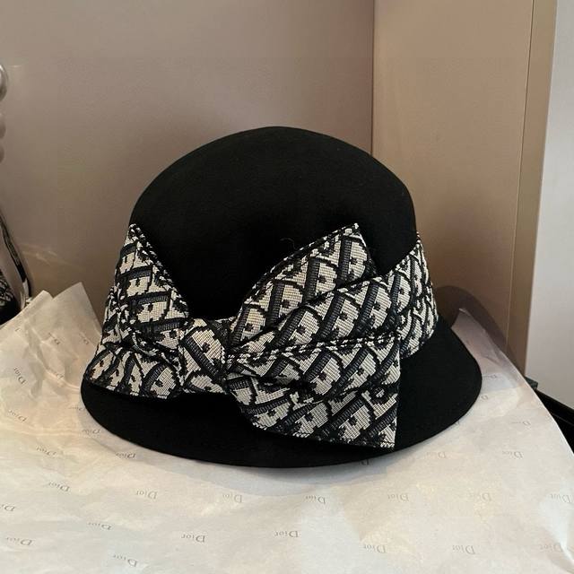 P Black Dior Dior autumn and winter new woolen basin hat, 100% wool hat, % head