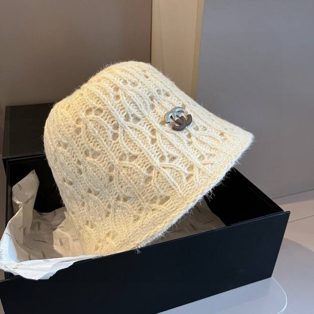 Chanel double-sided bucket hat, knitted crochet, reversible, head circumference