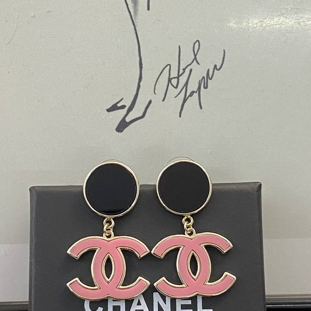 Chanel earrings hot-selling new style Zp Chan 22 retro enamel earrings very retr