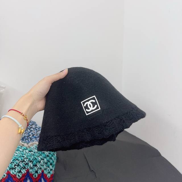 Chanel sweet lace wool hat autumn and winter classic version lace small design s