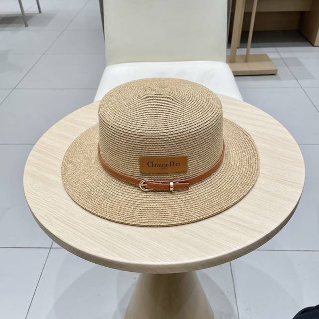 Chanel Chanel fishing belt husband's straw hat, foldable sun hat, made of fine s