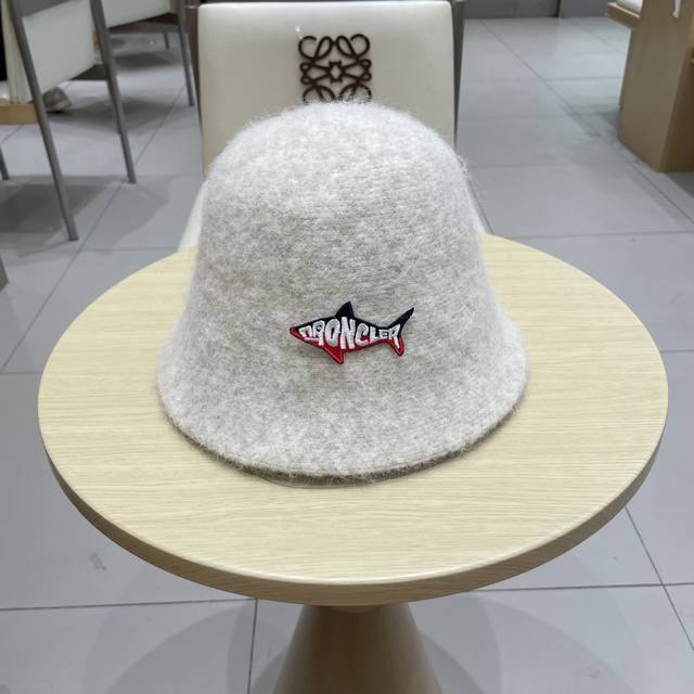 Moncler Moncler autumn and winter new woolen fisherman hat women's Korean style