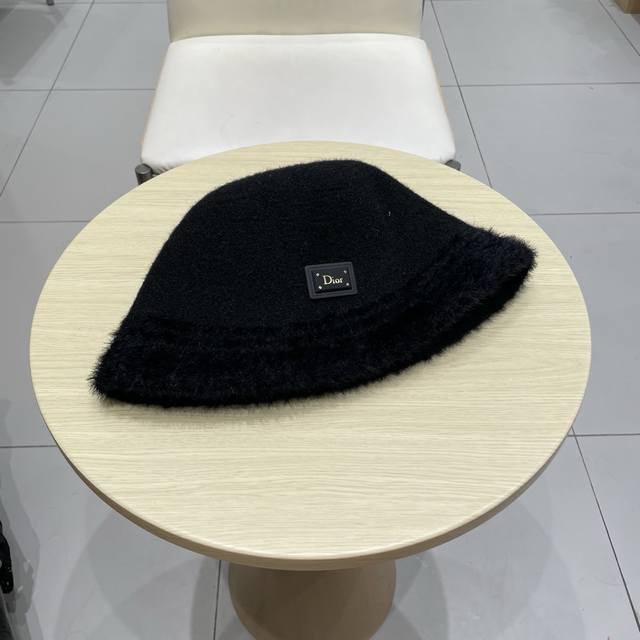 Dior Dior plain round top bucket hat Korean version Ins style beige plush fisher