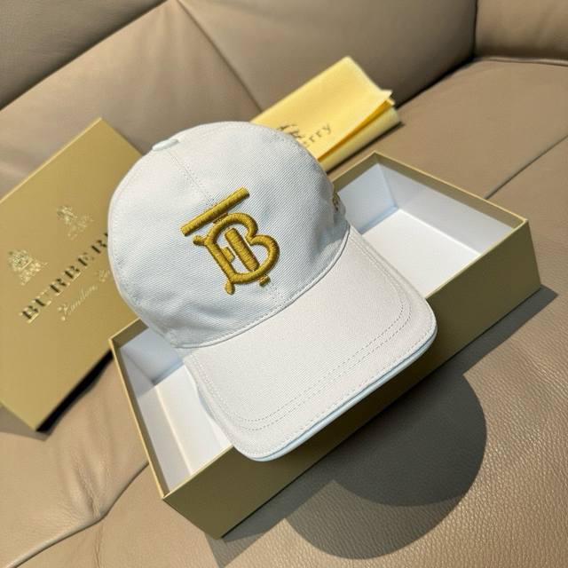 comes with a box and a fabric bag. This new Burberry baseball cap is custom-mad