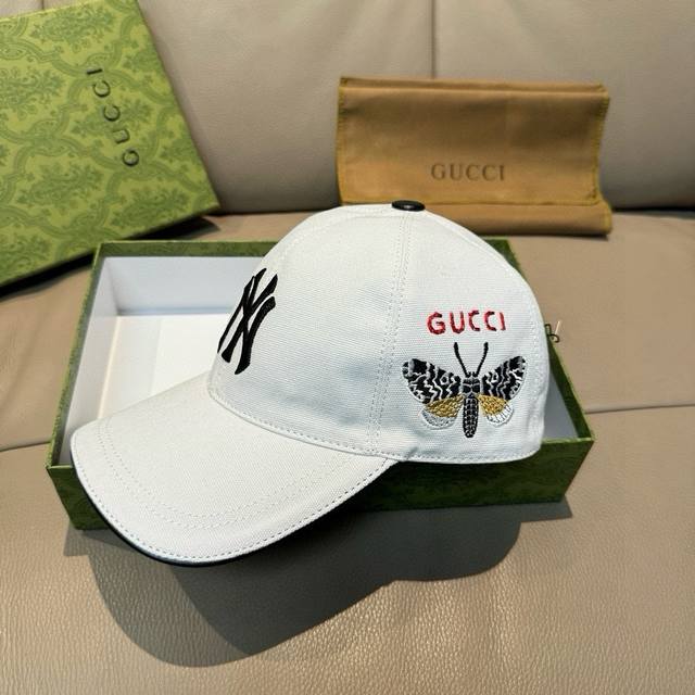 comes with a box bag, a collaboration between Ny and Gucci. This is the latest