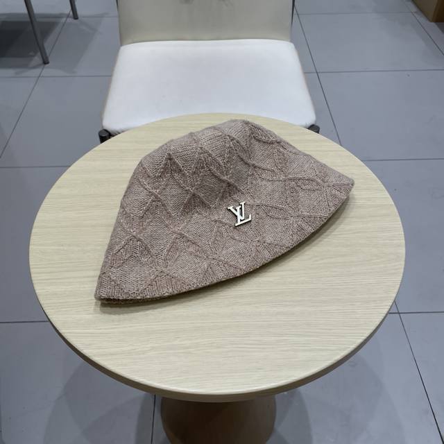 Lv Louis Vuitton diamond check knitted fisherman hat female autumn and winter pi