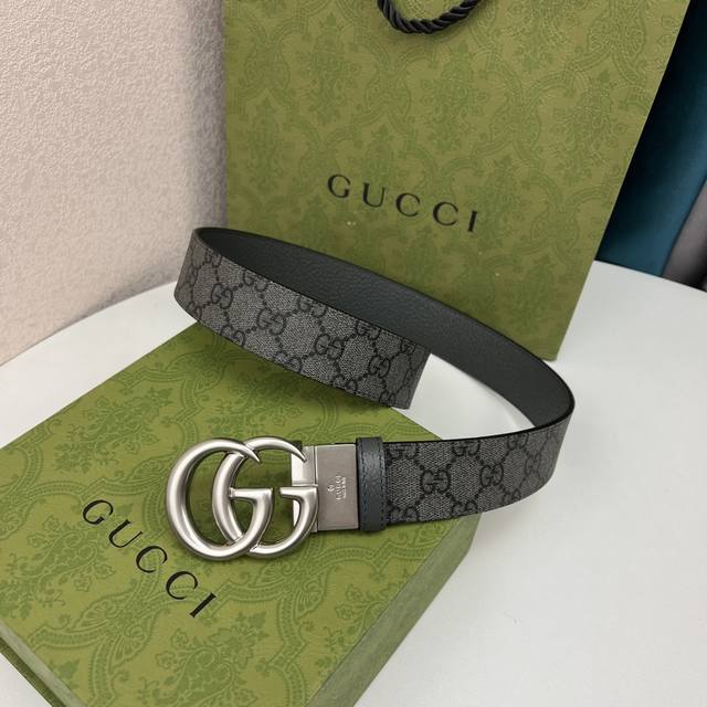 GUCCI Top-of-the-line bag, width 3.7cm, custom-made grey canvas on one side, wit