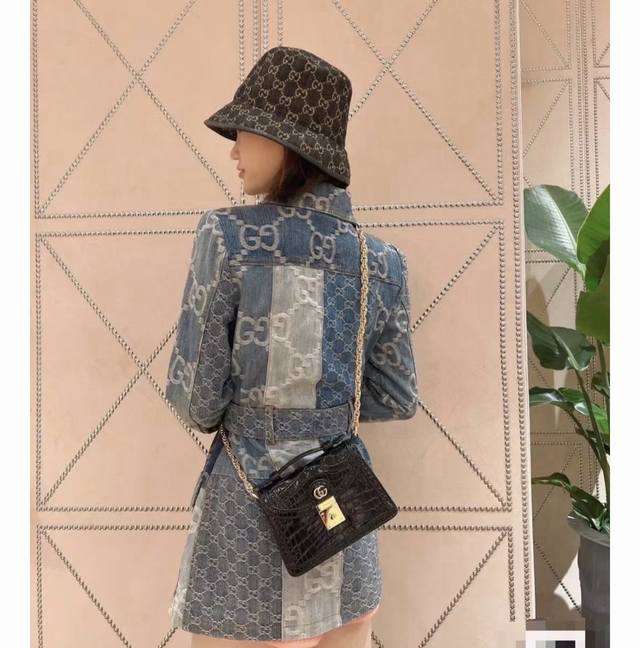 Gucci 2025 new counter synchronized bucket hat, hot-selling, super easy to match