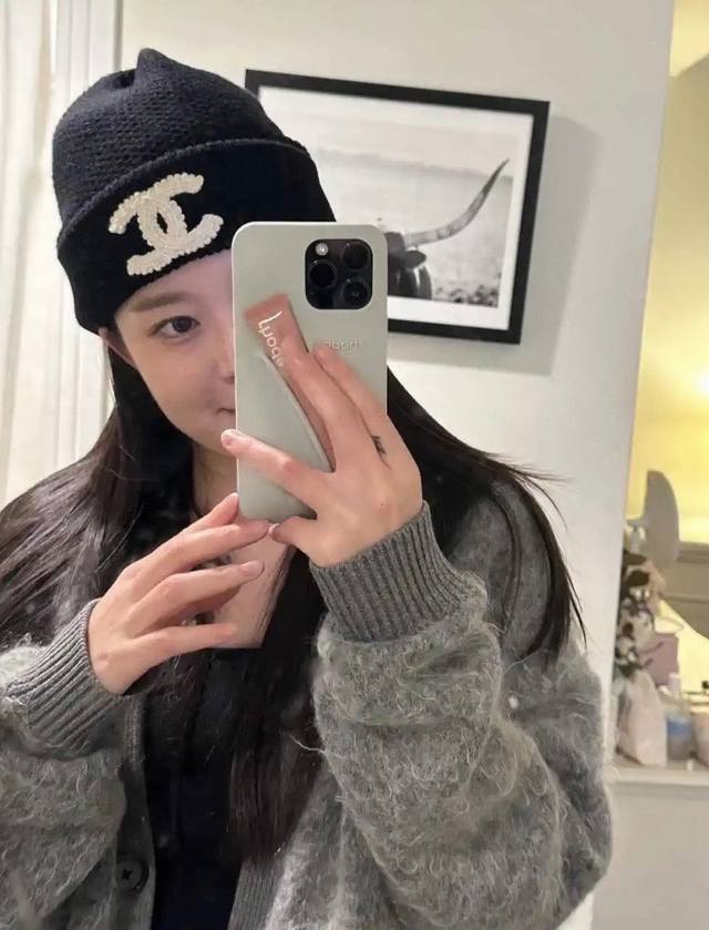 Chanel second-hand popular double C logo knitted wool hat Internet celebrity fa