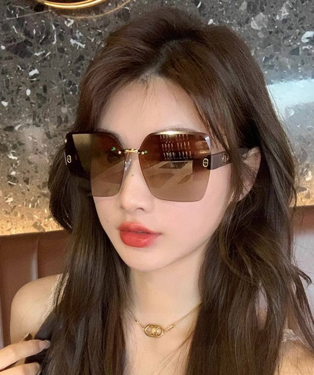 Dior-Dior 2025 Spring New Trend Hot Fashion Square Frame Sunglasses High Quality