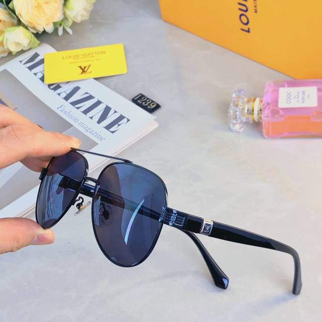 Louis Vuitto* new large-frame metal sunglasses, stylish and elegant, suitable fo