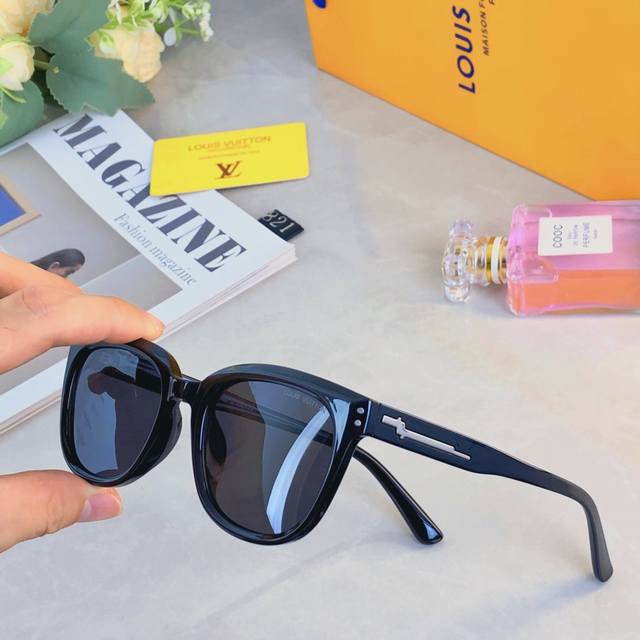 Louis Vuitto*Korean style large frame polarized sunglasses for men and women, sl