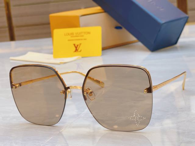Louis Vuitto* New Sunglasses, Model: Z2014U, Size: 63/17-142 DDD