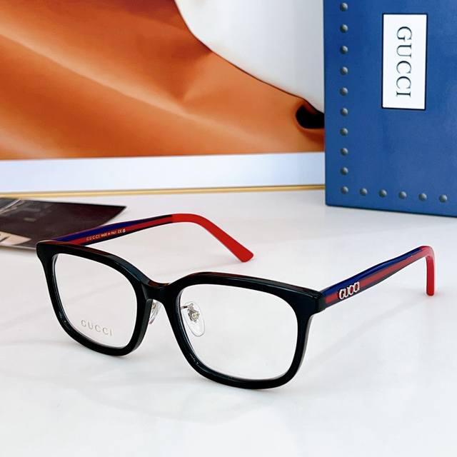 Gucc* Model:Gg1873Ok Size: 53 ports 19-145 DDD