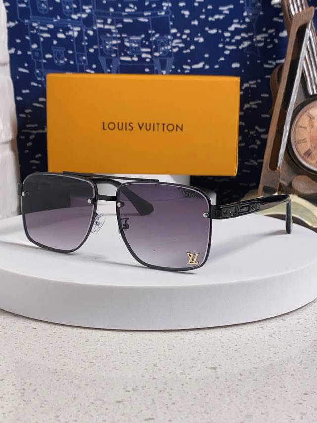 Louisvuitton Louis Vuitton 2025 new retro high-end men's driving square frame fa