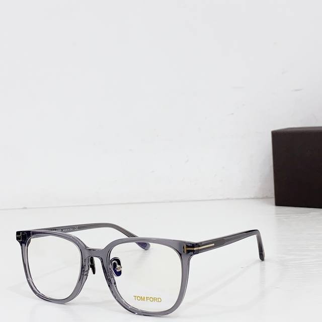 Tom For* Model: Tf5998-KB Size: 51 ports 19-145 DDD