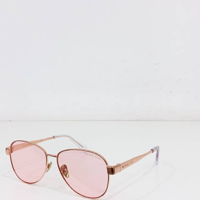 Michael Korsmodel: Mk 1160Size: 59 ports 14-145 DDD