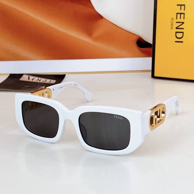 Fendi Model: Fe8362 Size: 54 ports 22-145 DDD