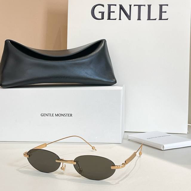 Gentle Monste*Model: Mm217 Size: 55 ports 19-140 DDD