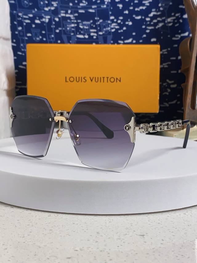 Louis Vuitton 2025 new Lv retro cut edge gradient style fashion sunglasses for w