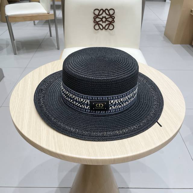 Dior Dior Bohemian style flat top straw hat women 2025 new summer beach vacation