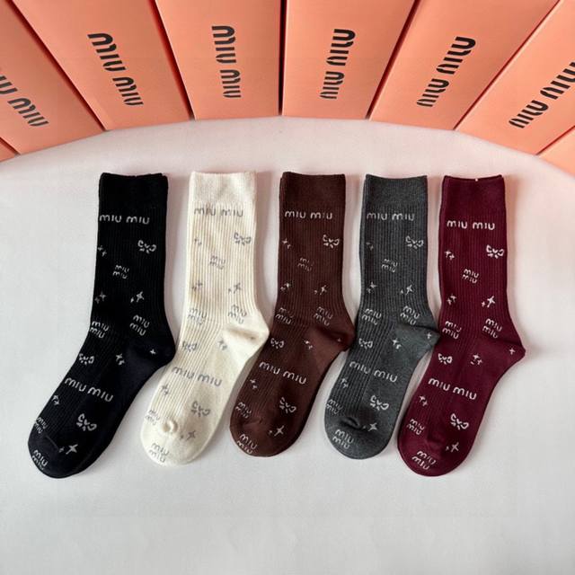 Special counter packaging Miumiu Miu Miu new hot stamped graffiti mid-length sta