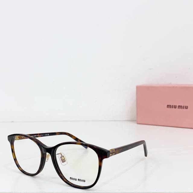 Miu Mi*Model:Vmu 05Wsize: 54 ports 17-140 DDD