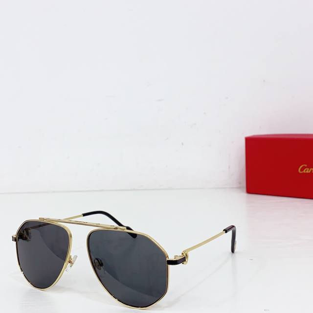 Cartie* Model: Ct0356S Size: 145 DDD