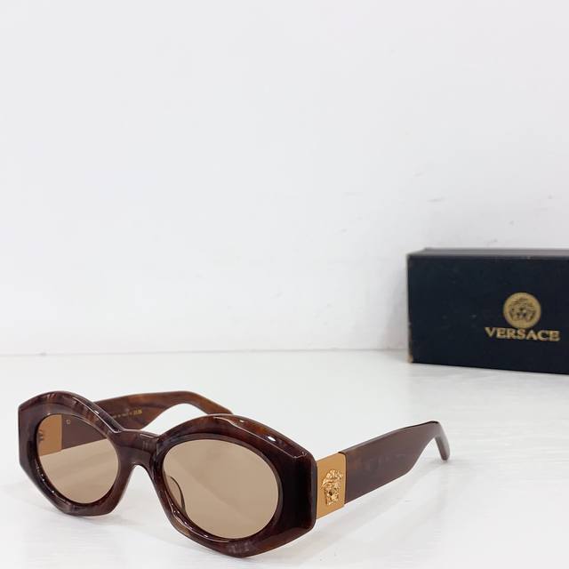 Versacemodel:Ve 4466Size:53 port 21-145 DDD