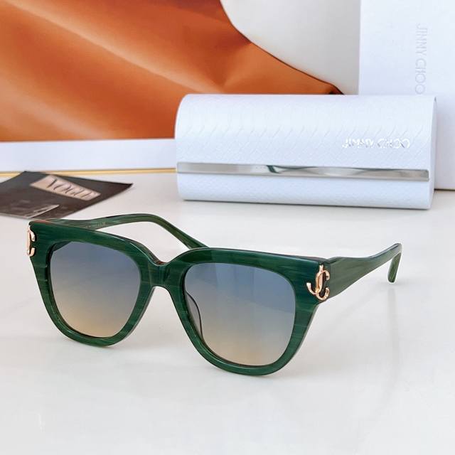 Jimmy Cho* Model: Jc5018U Size: 53 ports 19-140 DDD